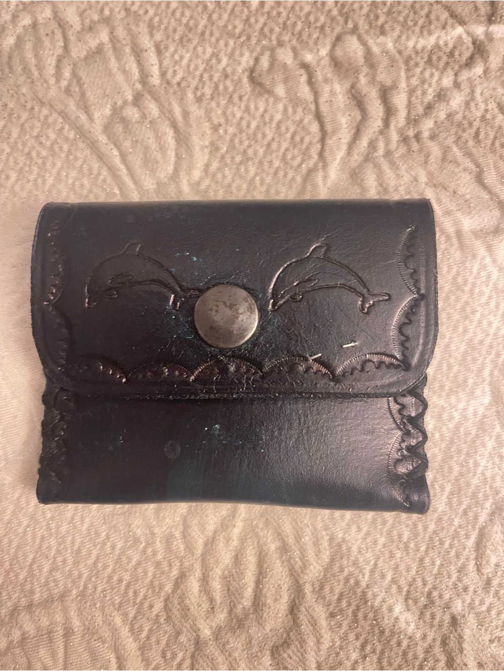 Uisce Dolphin-Embossed Leather Card & Key Wallet - Black